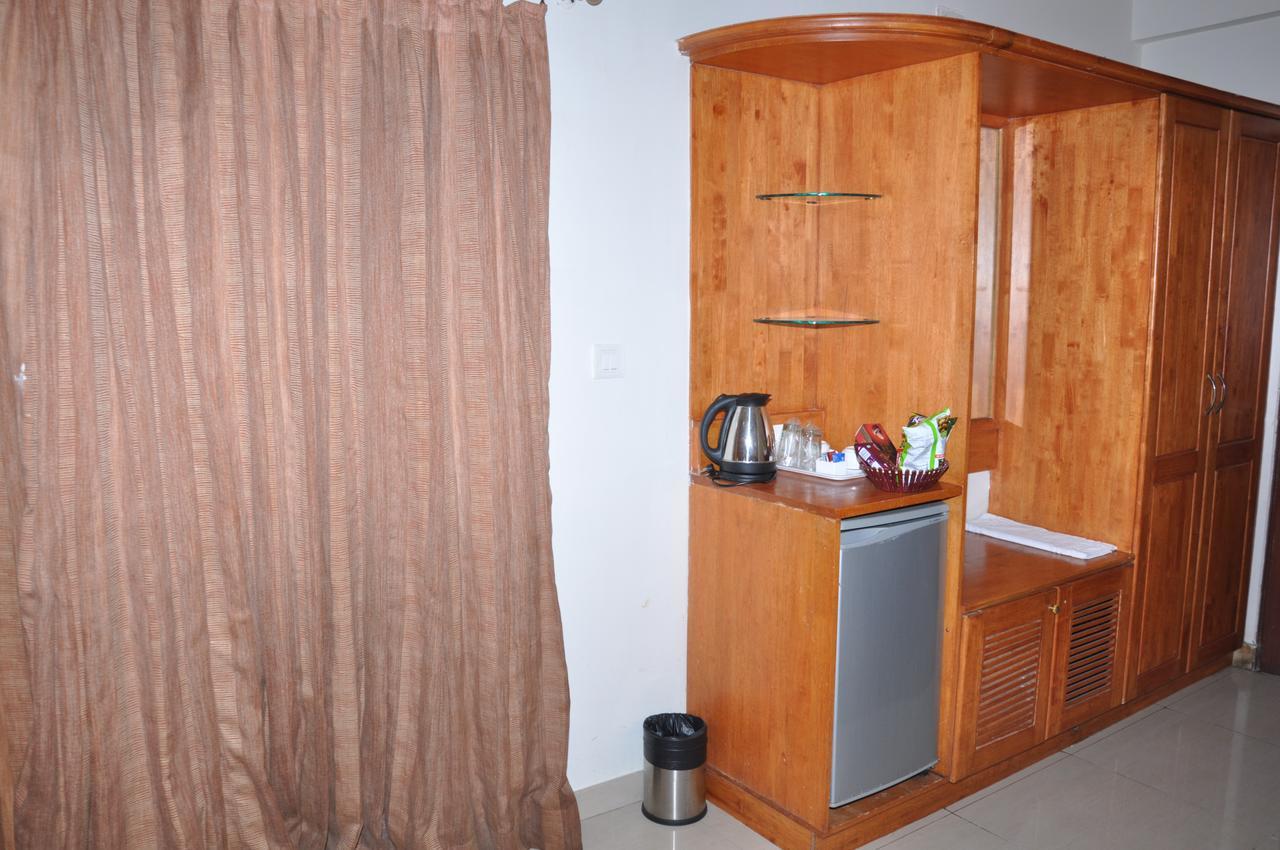 Dass Suites,Domlur Бангалор Екстериор снимка
