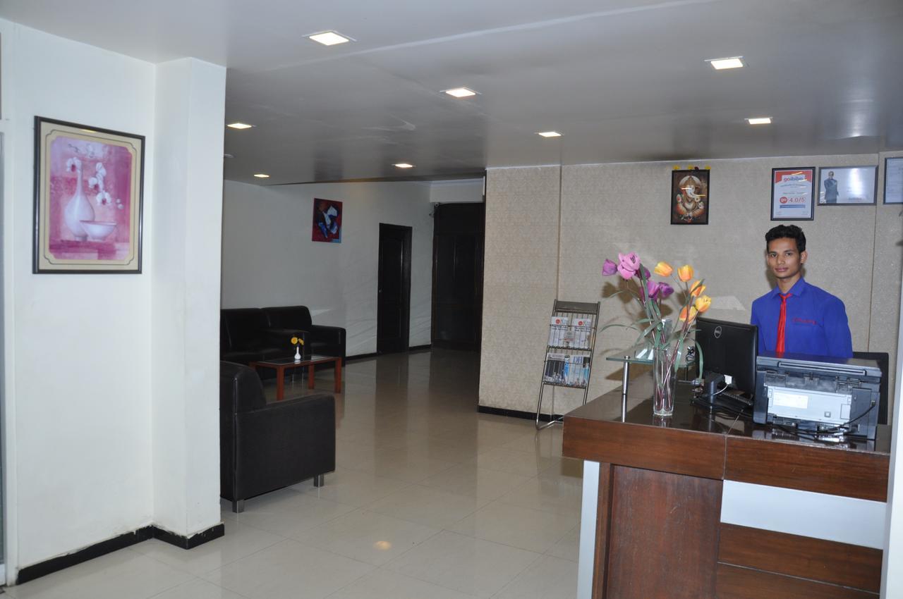 Dass Suites,Domlur Бангалор Екстериор снимка