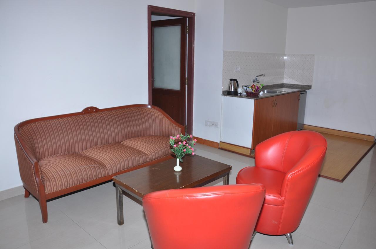 Dass Suites,Domlur Бангалор Екстериор снимка